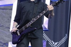 Mass-Hysteria-4