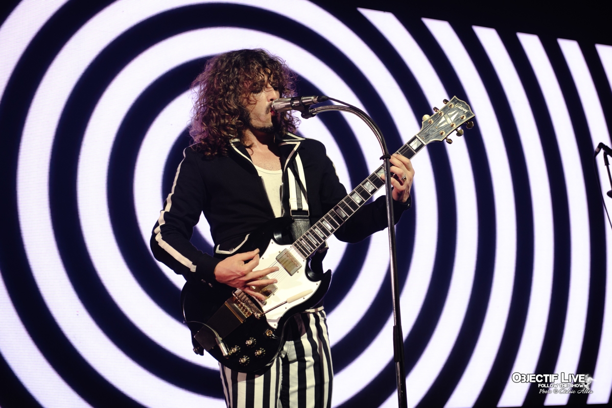 KO KO MO en concert au Plan Ris Orangis, énergie et complicité avec le public.